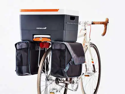 Detachable and lockable bicycle crate