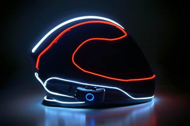 TRON-like motor helmet lighting